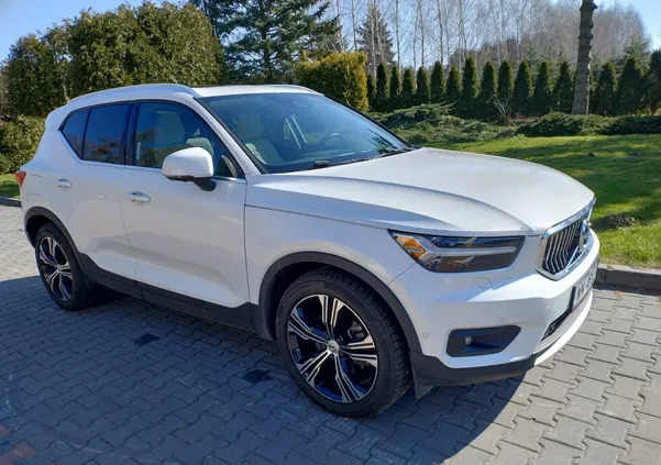 volvo mazowieckie Volvo XC 40 cena 115700 przebieg: 71000, rok produkcji 2019 z Frampol